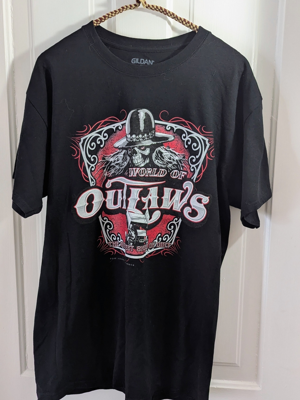 Gildan Men’s Black 'World of Outlaws' Graphic T-Shirt